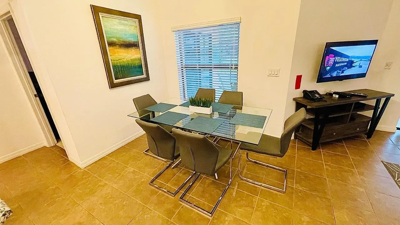Upgraded 4 Bedroom Pool Home On Gated Golf Resort Davenport